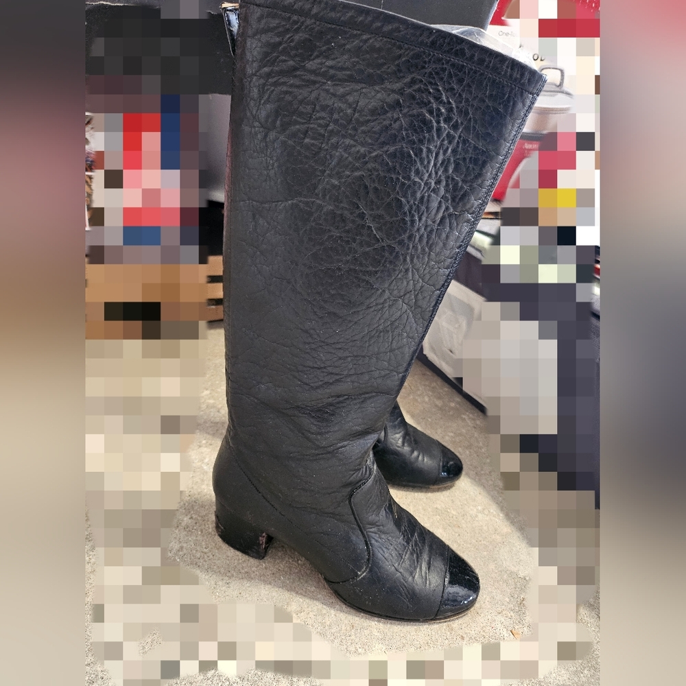Chanel leather boots size38
